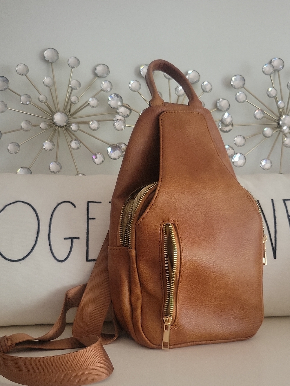 LeiSUREly Moment- Classic Tan Leather Crossbody Backpack - Unbranded